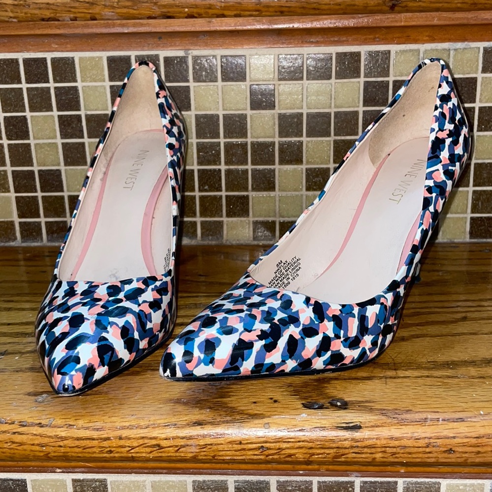 Nine West size 8 multi-color heels